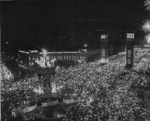 The Square lit with 270000 Bengalas